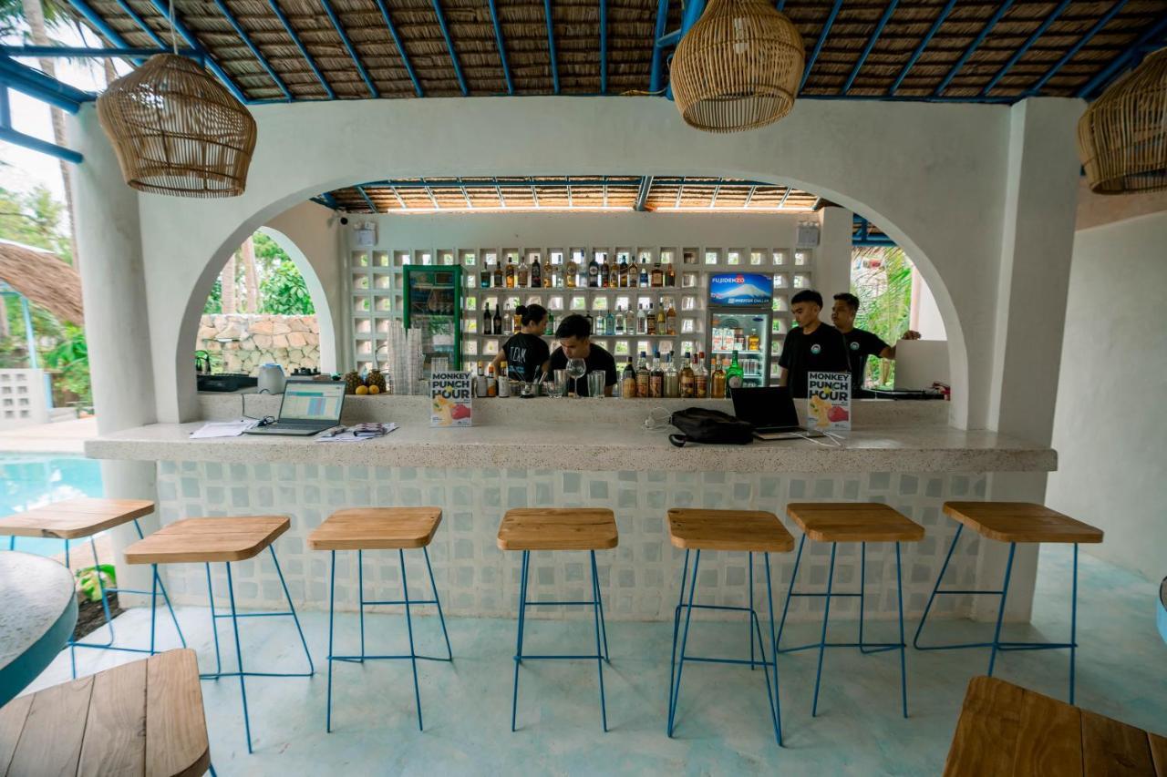 Hostel Mad Monkey Panglao Exterior foto