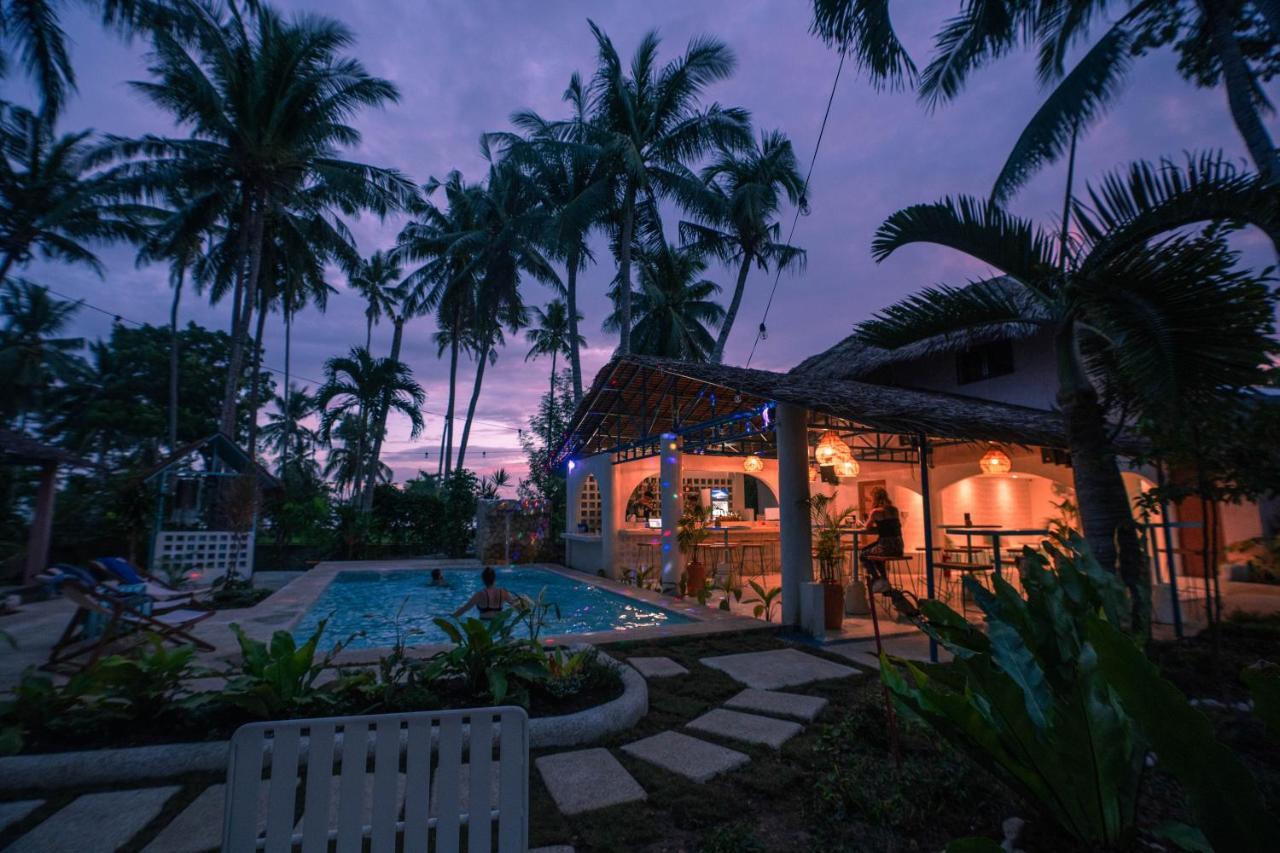 Hostel Mad Monkey Panglao Exterior foto