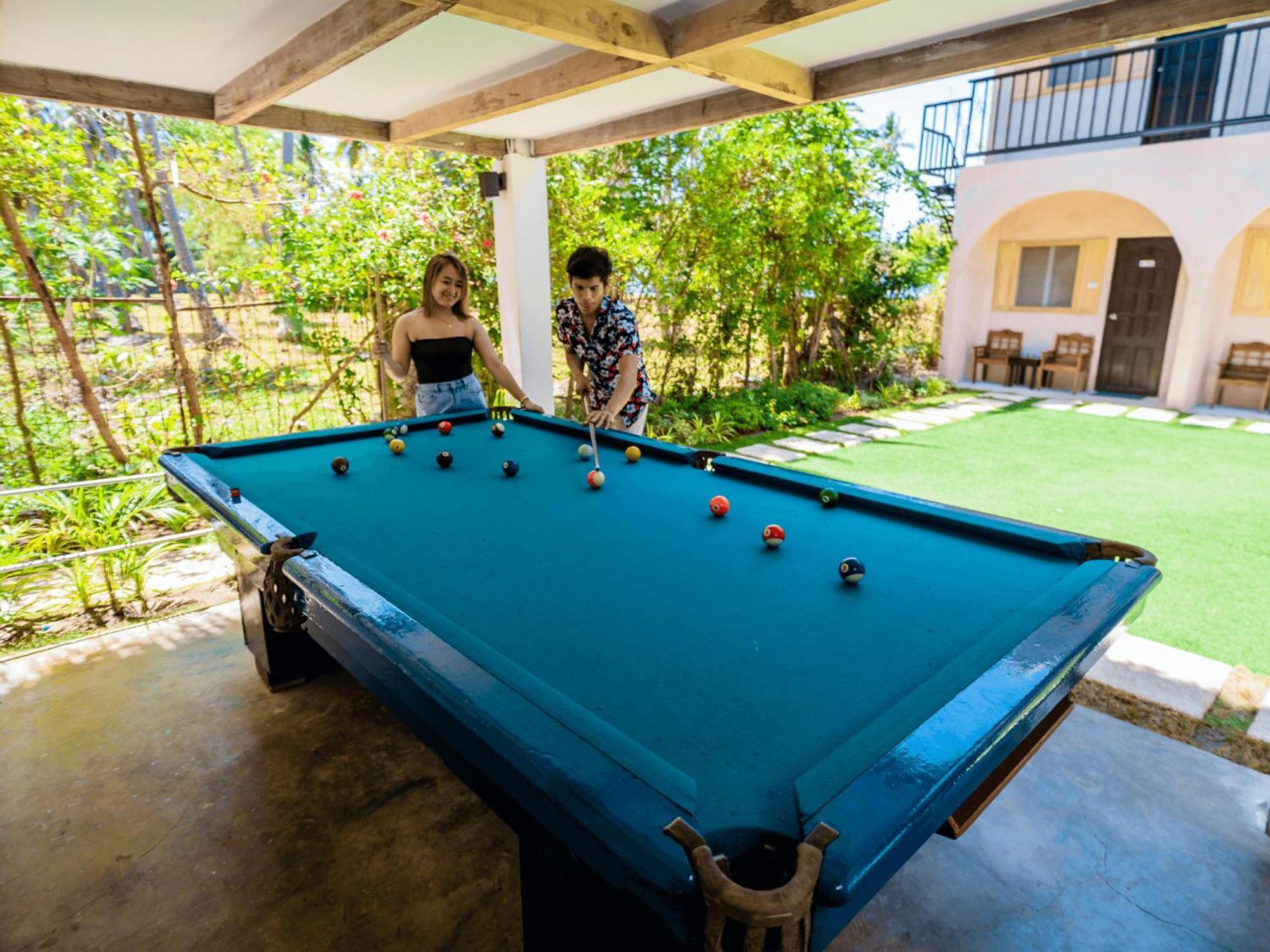 Hostel Mad Monkey Panglao Exterior foto